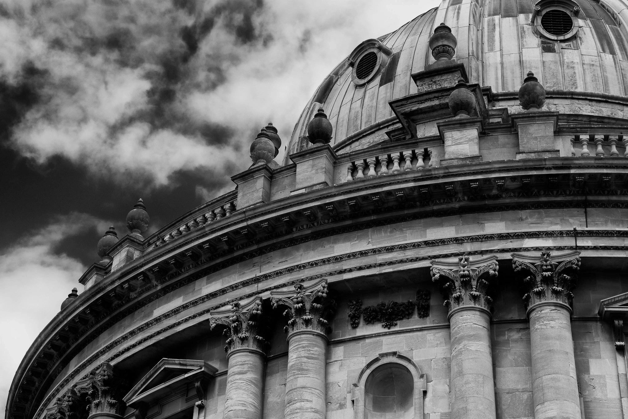 The Oxford Essay Contest | Oxford IQ Academy 2027